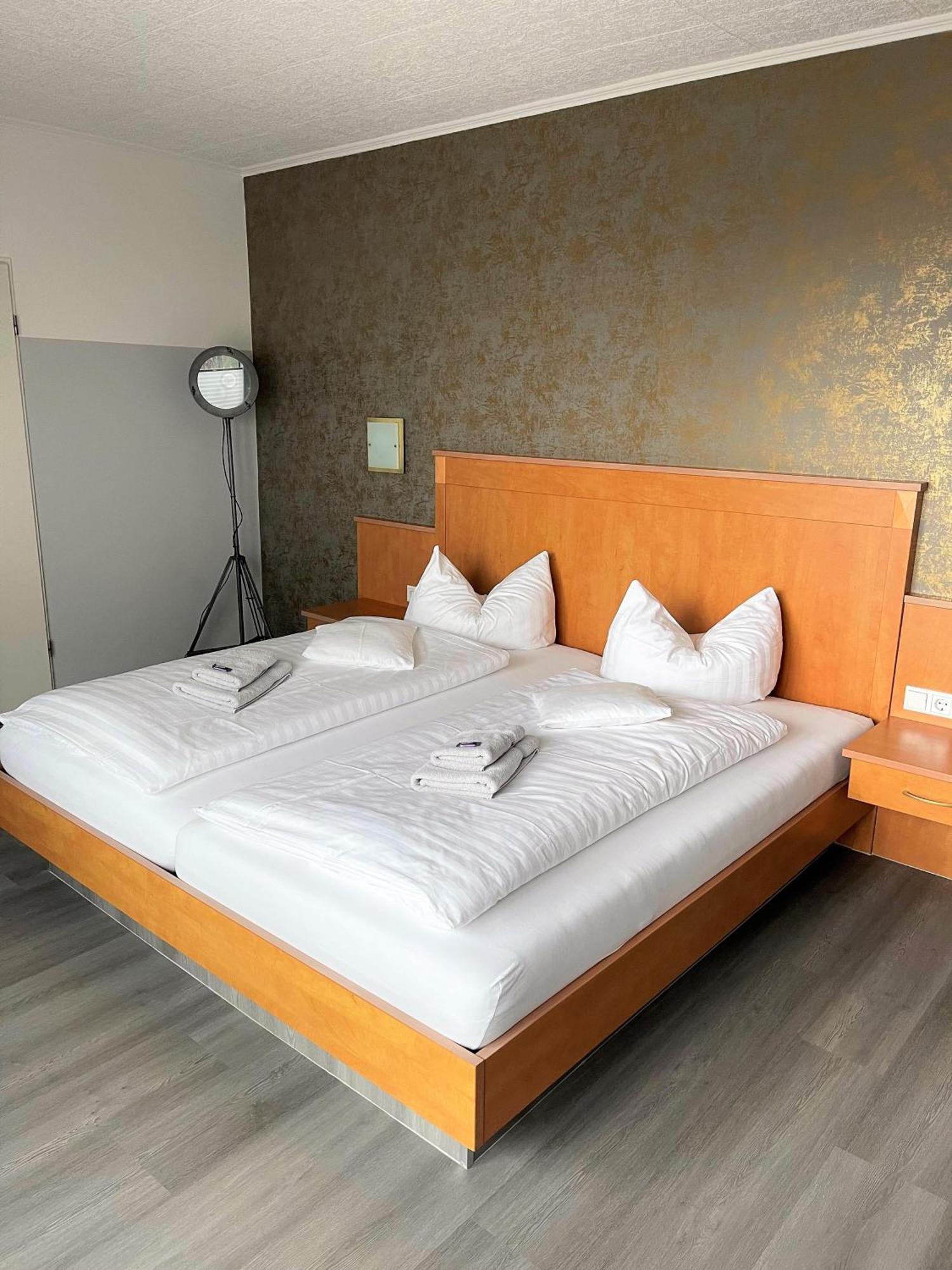 Passat Hotel *